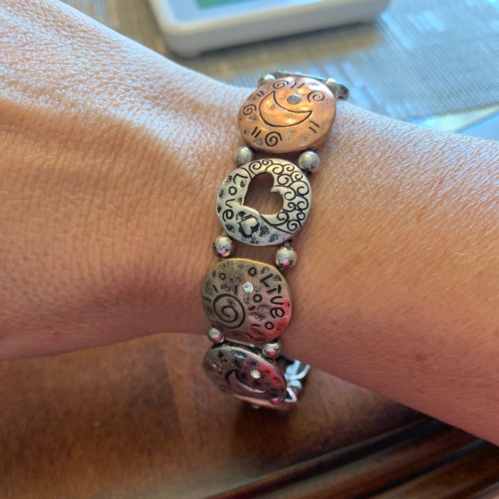 Bracelet